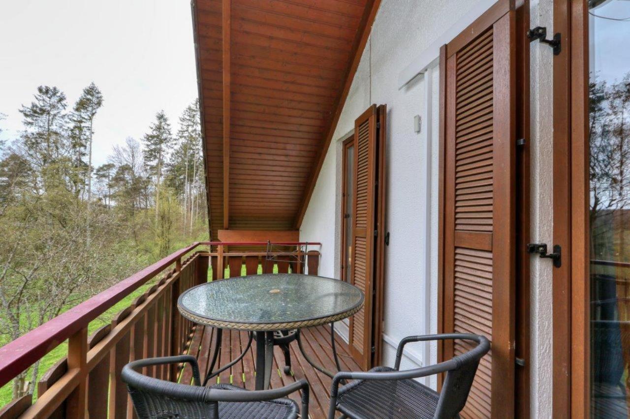 Seepark Kirchheim Ferienhaus Bei Zeta Mit Sauna Zewnętrze zdjęcie